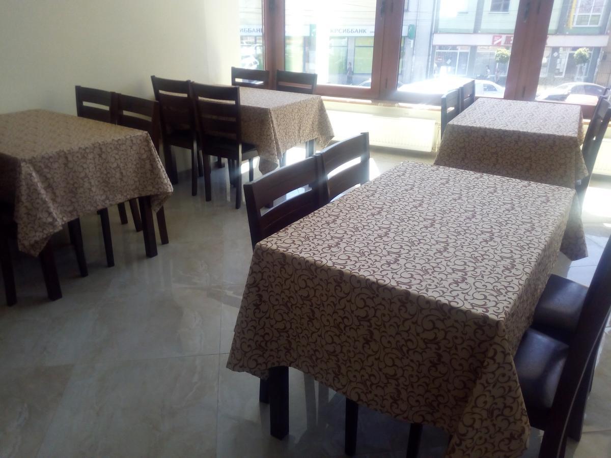 Hotel  BOUTIQUE Oezjhorod Buitenkant foto